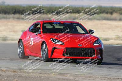 media/Sep-15-2024-Speed Ventures (Sun) [[7a54f7ed2f]]/86 Group/Session 1 (Outside Grapevine)/